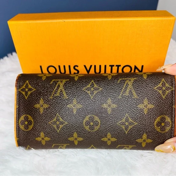 LOUIS VUITTON Monogram Canvas Pochette Twin GM Shoulder Bag - Picture 2 of 10